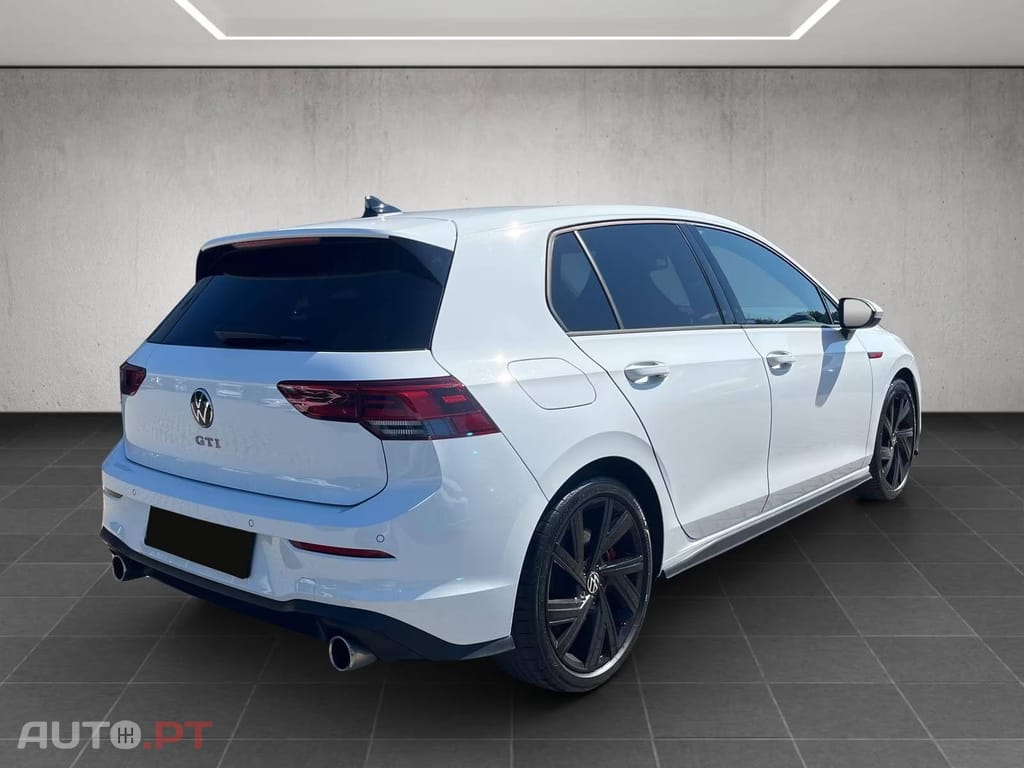 Volkswagen Golf 2.0 TSI GTI DSG