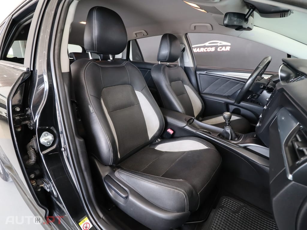 Toyota Avensis Touring Sports 1.6 D-4D Exclusive+GPS