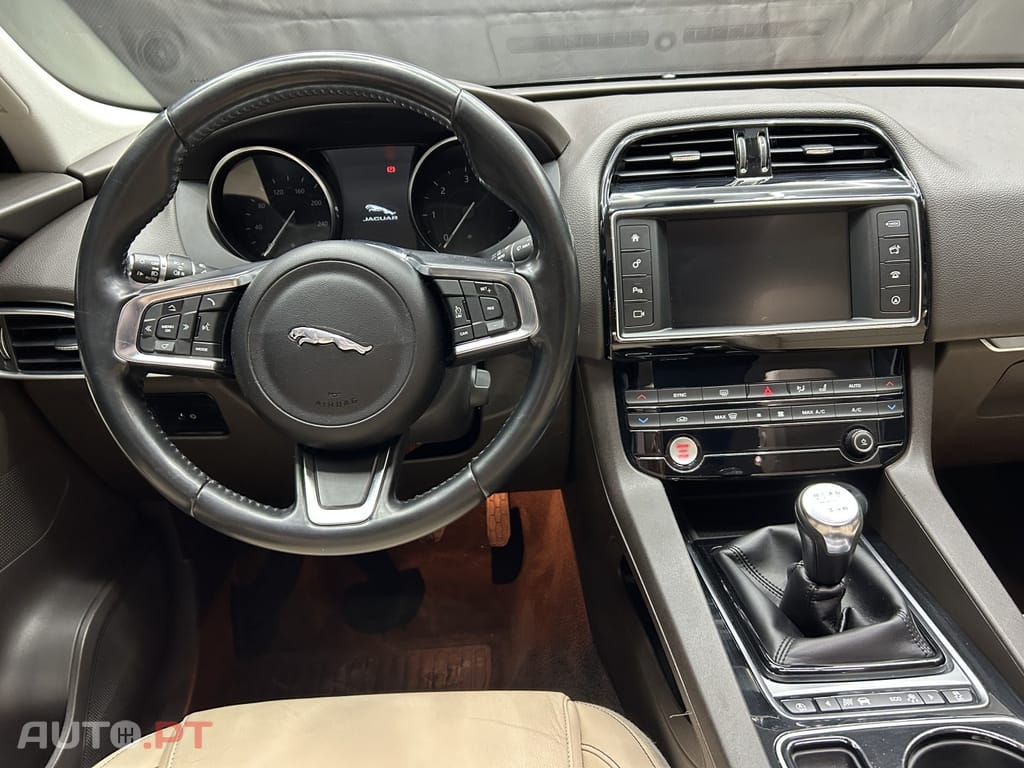 Jaguar F-Pace 2.0 i4D Prestige AWD