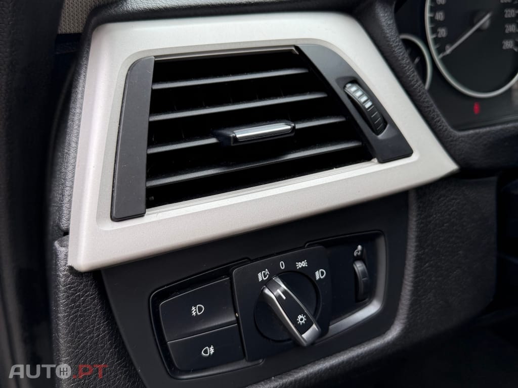 BMW 318 d Touring Line Sport