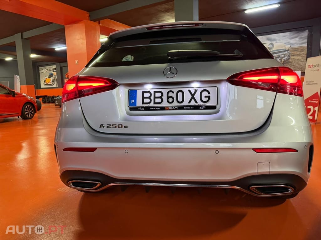 Mercedes-Benz A 250 e AMG LINE