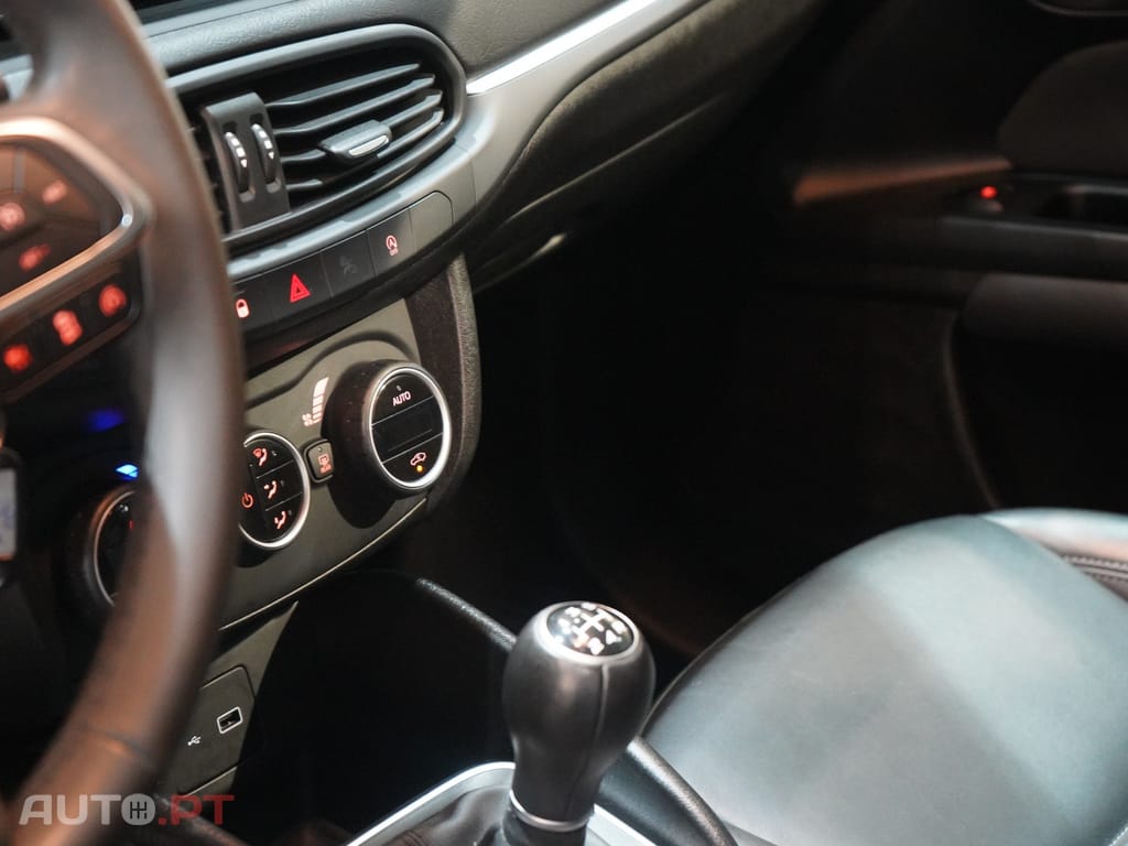 Fiat Tipo 1.3 M-Jet Lounge