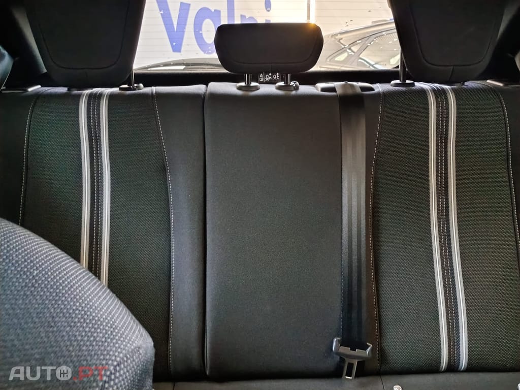 Opel Corsa Outro