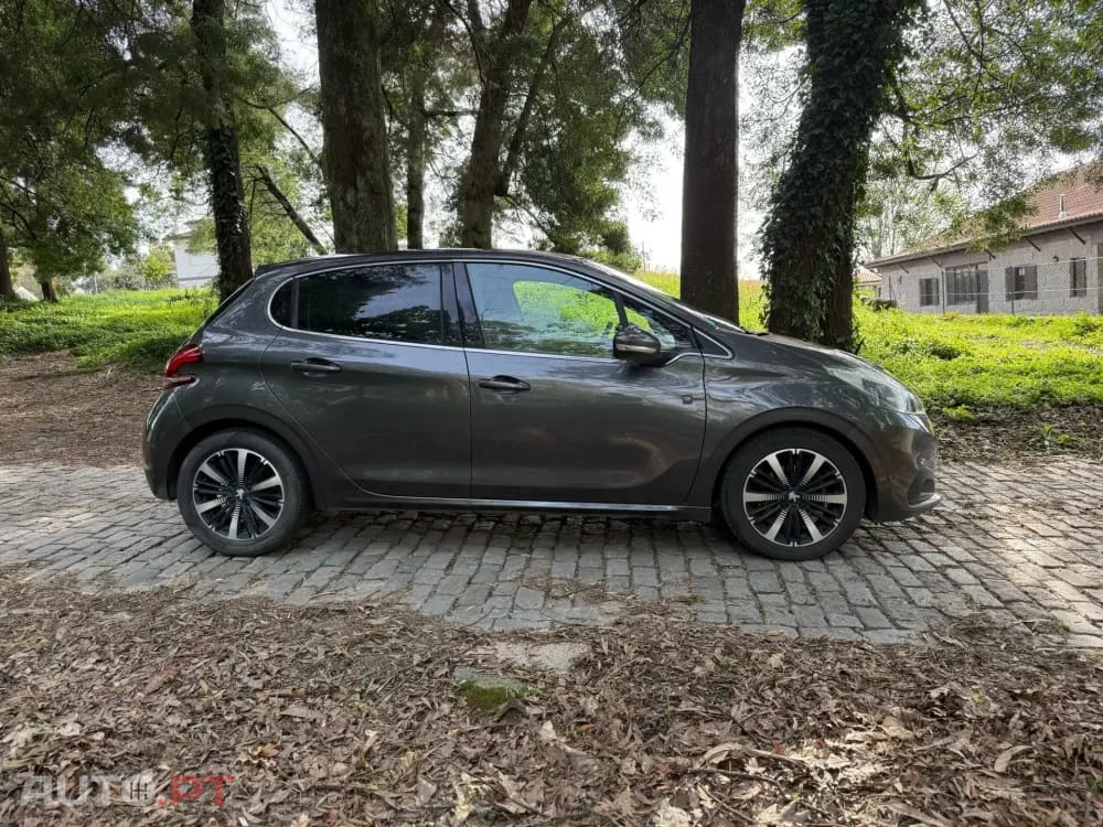 Peugeot 208 PureTech 82 Start & Stop Allure