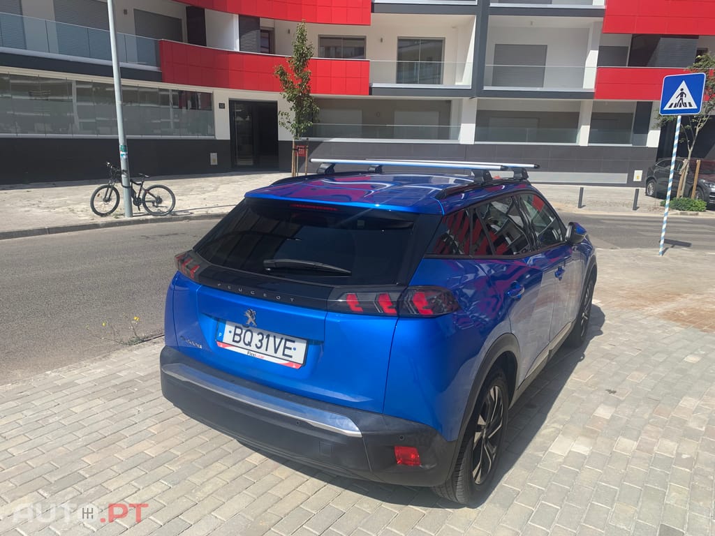 Peugeot E-2008 Allure Pack