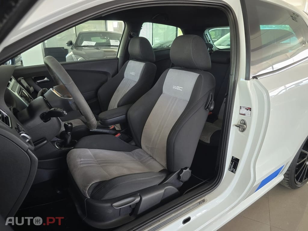 Volkswagen Polo 2.0 TSI R WRC