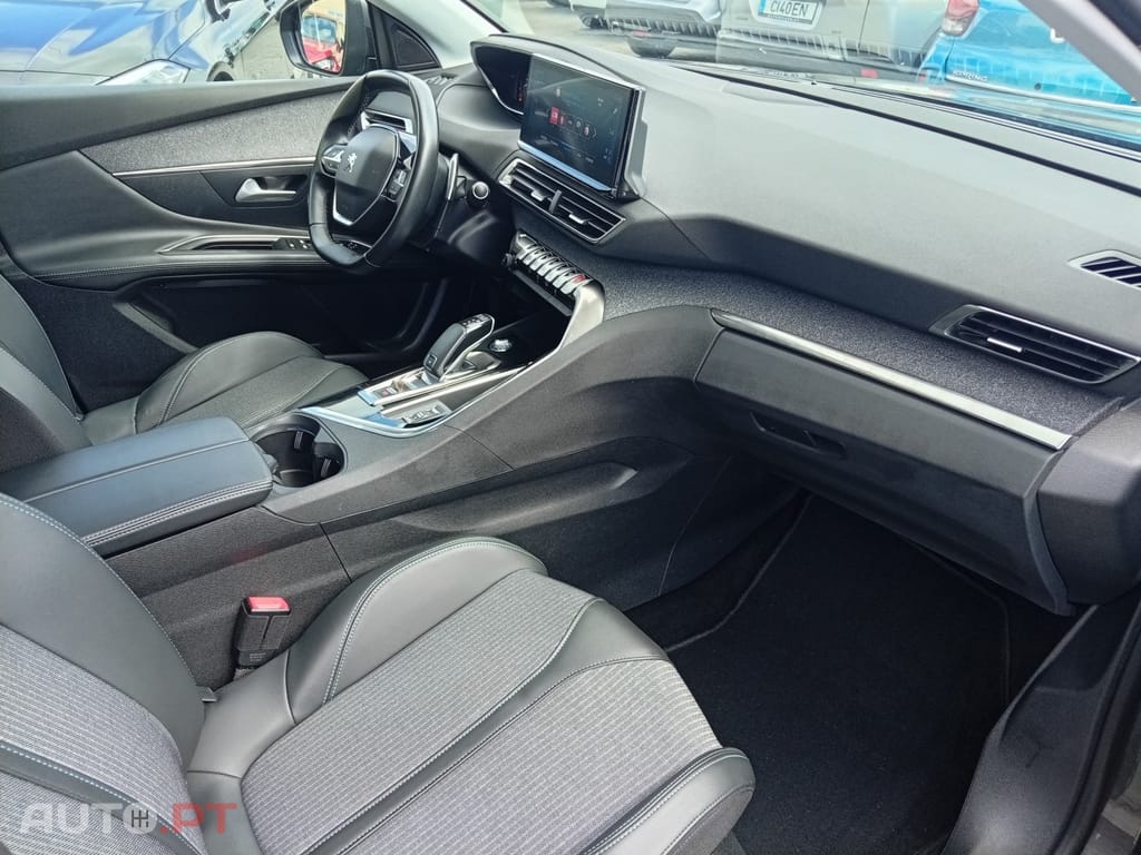 Peugeot 3008 1.5 BlueHDi Allure EAT8