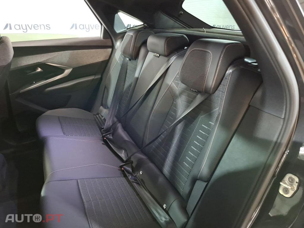 Peugeot E-3008 73 kWh Allure