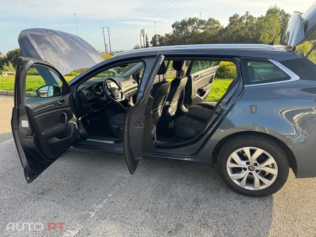 Renault Mégane Sport Tourer 1.5 blue dci limited