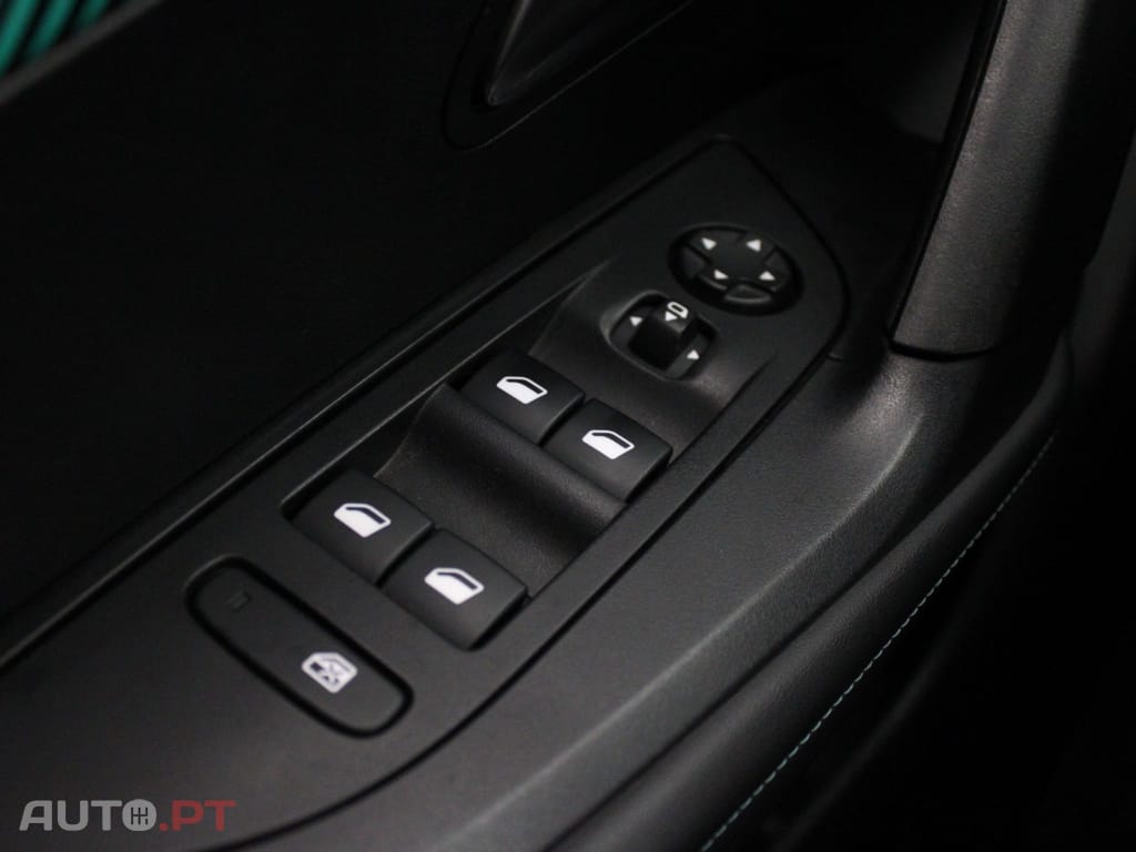 Peugeot E-2008 ALLURE PACK