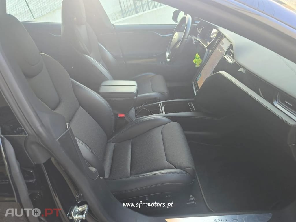 Tesla Model S 75D AWD
