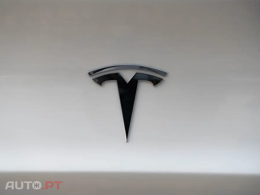 Tesla Model 3 Long Range AWD Dual Motor