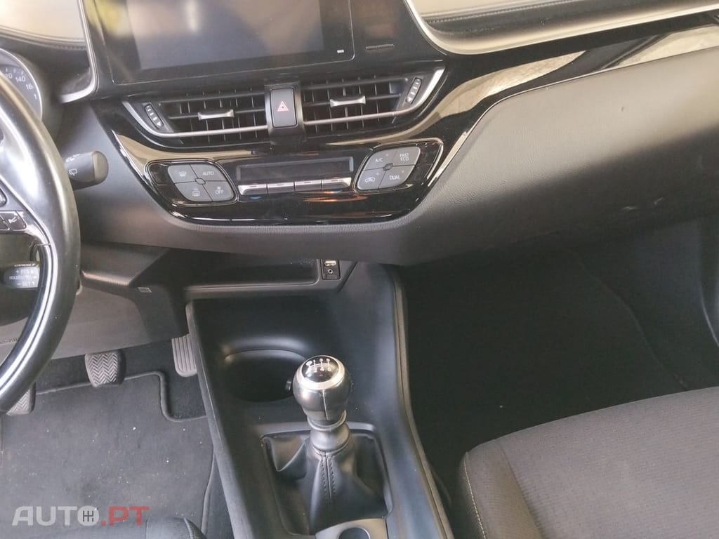 Toyota C-HR 1.2T Comfort+P.Style