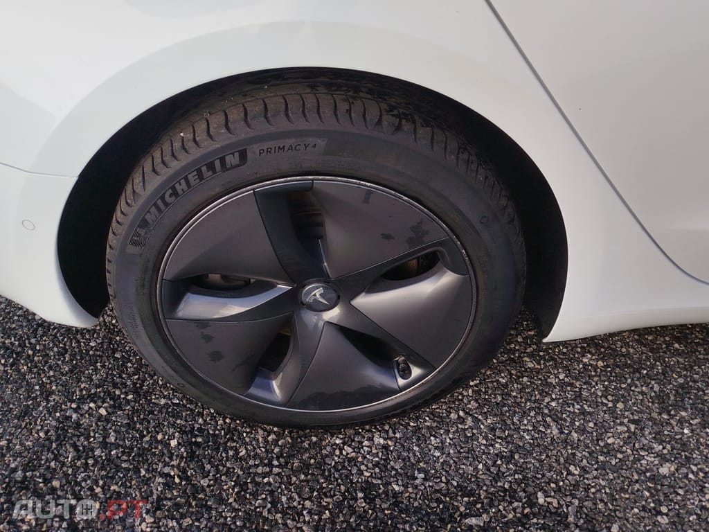 Tesla Model 3 Standard Range Plus RWD