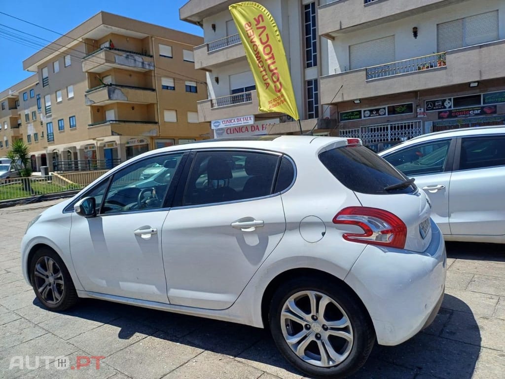 Peugeot 208 1.2 PureTech Allure