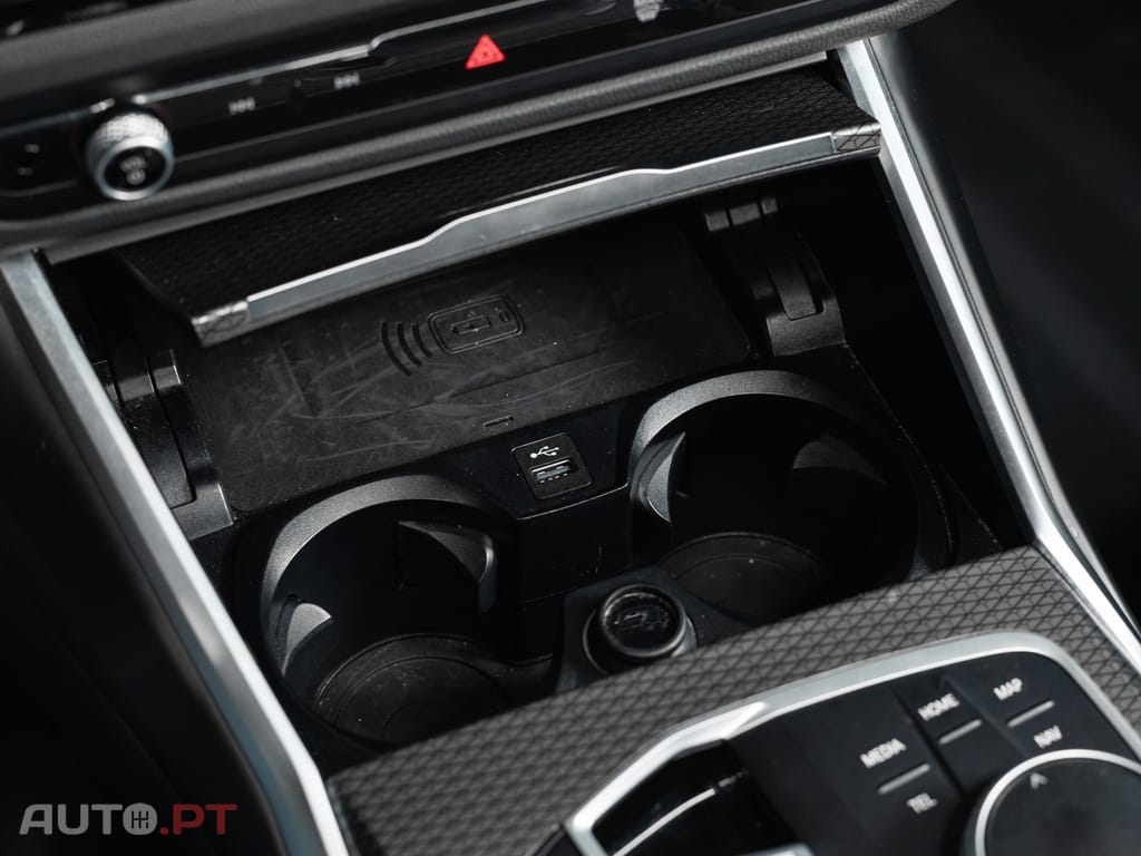 BMW 330 e Touring Pack M Auto