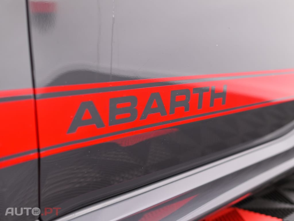 Abarth 695 1.4 T-Jet XSR Yamaha