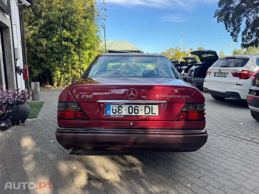 Mercedes-Benz E 250 TD