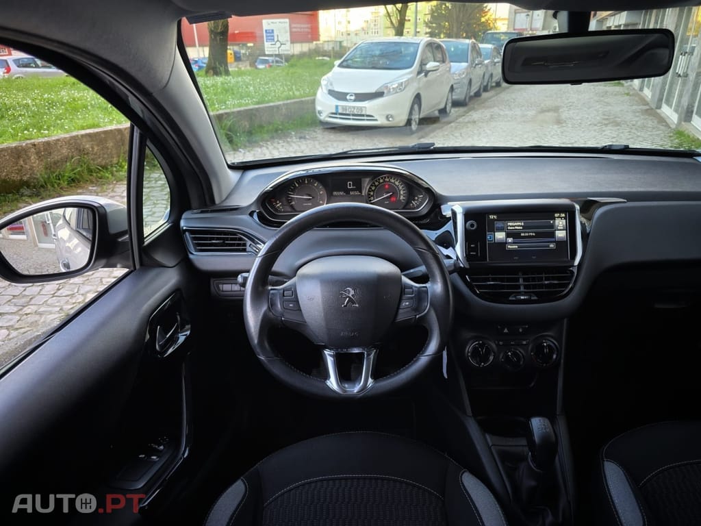 Peugeot 208 1.6 BlueHDi Style