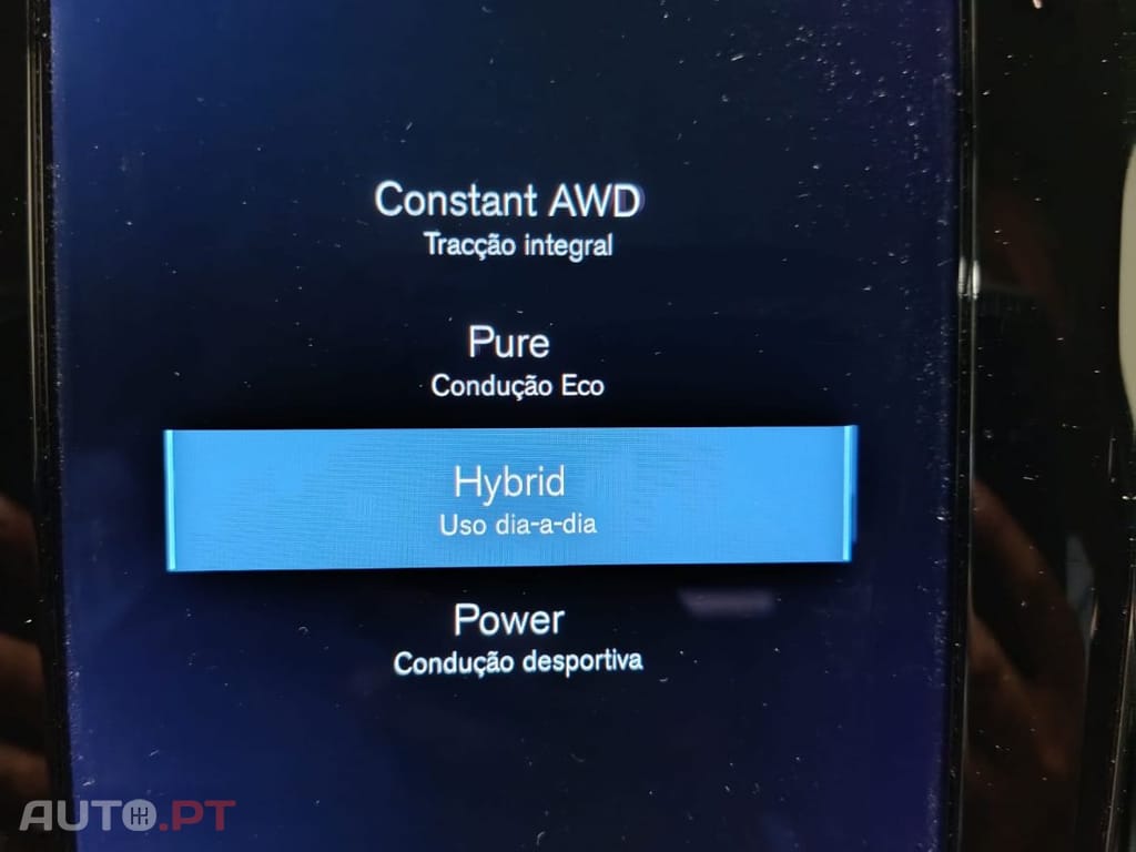 Volvo V60 2.0 T6 AWD TE Inscription Expression Plug-in 350cv — fotografia 15