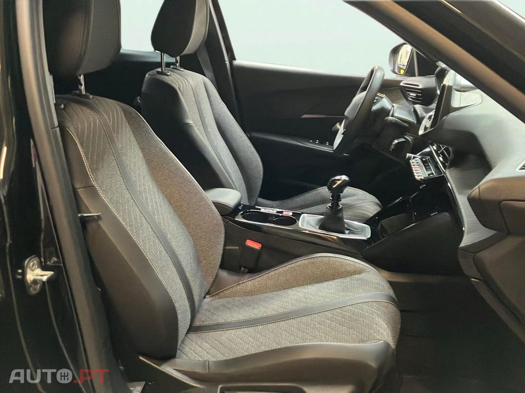 Peugeot 2008 1.2 PureTech Allure