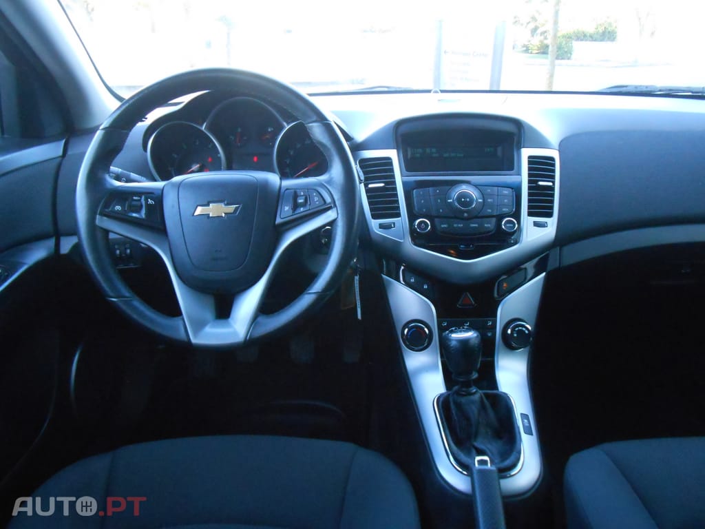 Chevrolet Cruze 1.6 I LT