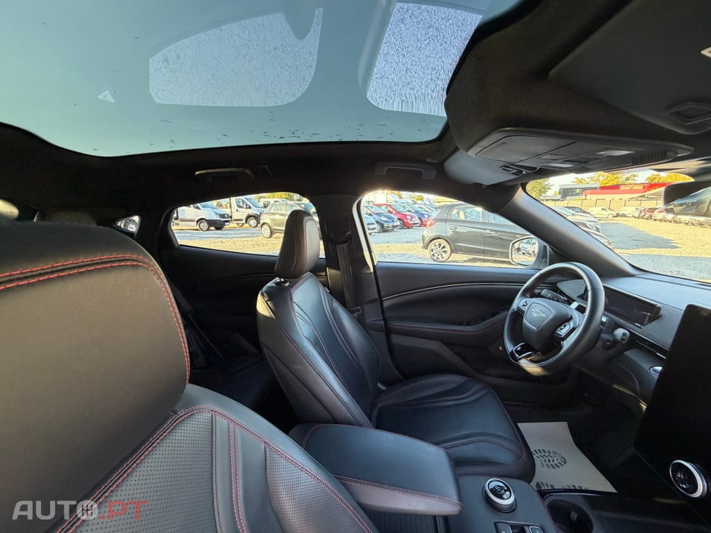 Ford Mustang Mach-E 98.7 kWh Premium AWD