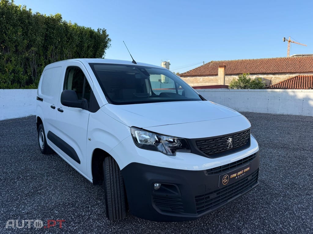 Peugeot Partner 1.5 BlueHDi Asphalt Standard