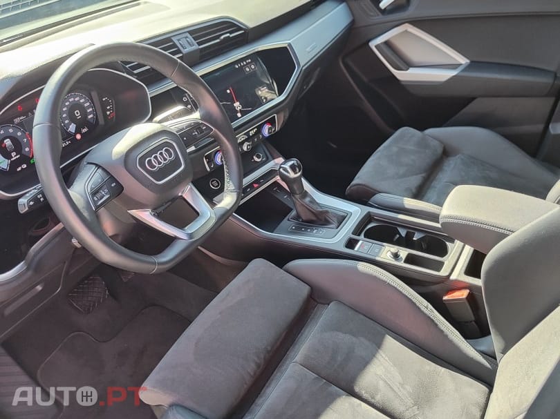 Audi Q3 45 TFSIe S line S tronic