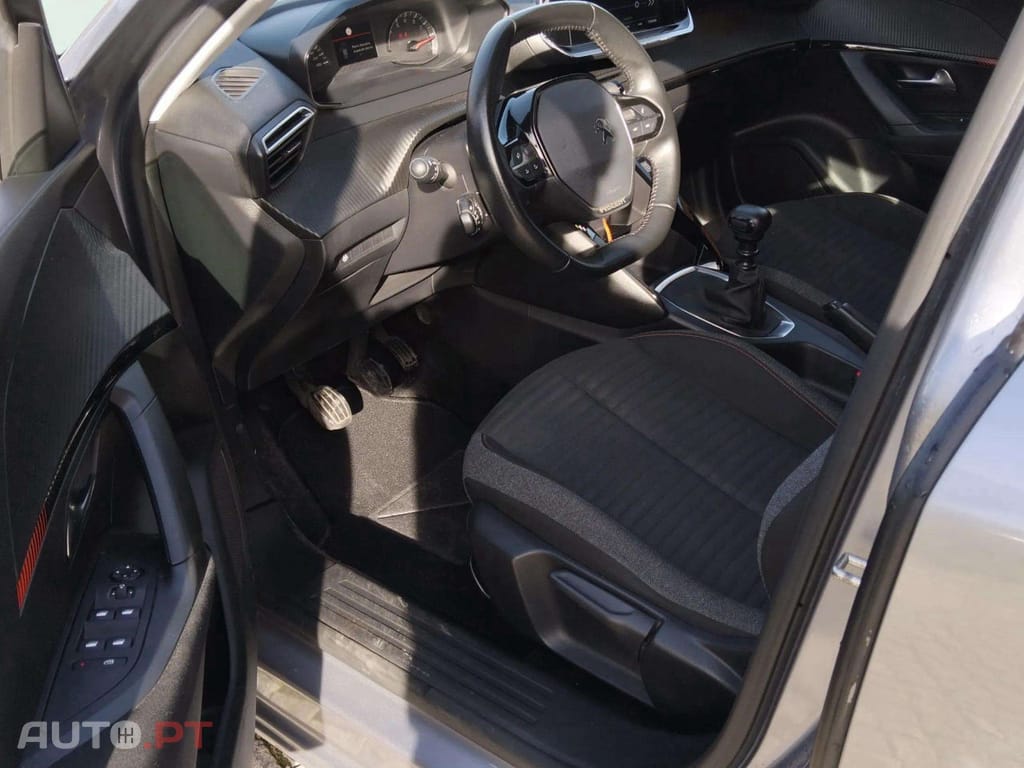 Peugeot 2008 1.5 BlueHDi Active