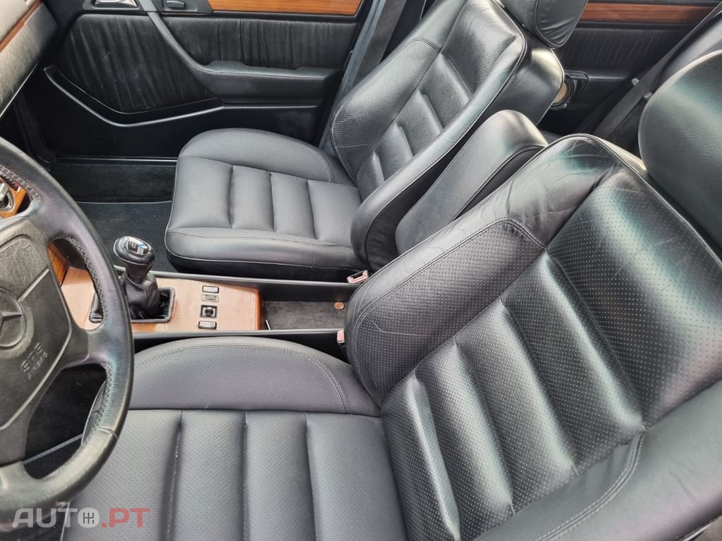 Mercedes-Benz 300 TD