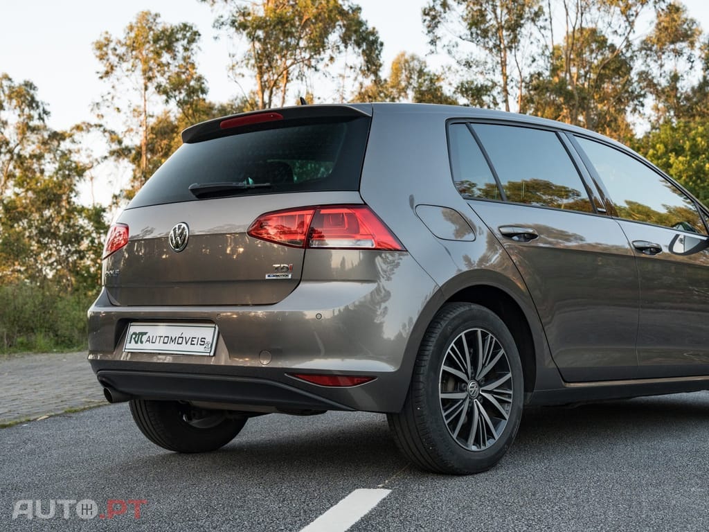 Volkswagen Golf 1.6 TDi BlueMotion Confortline