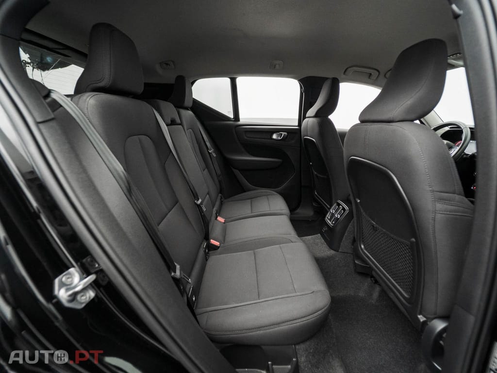 Volvo XC40 1.5 T5 PHEV Momentum