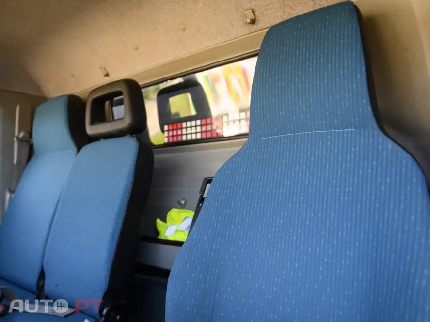 Mitsubishi Canter 3C13 c/ bascula