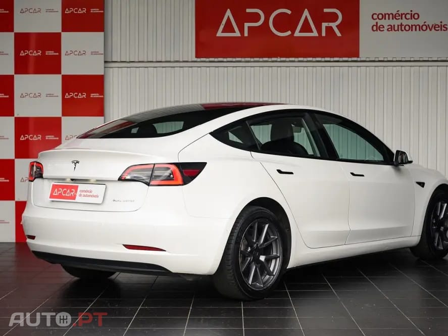 Tesla Model 3 Long Range AWD Dual Motor