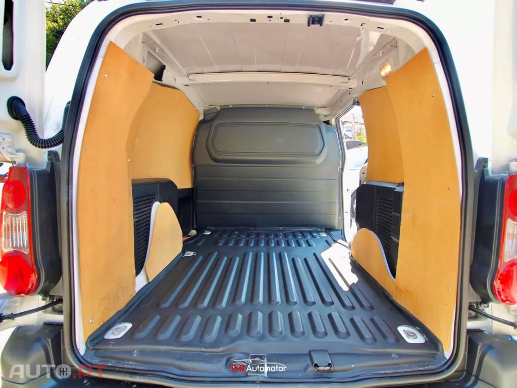 Peugeot Partner Partner 1.6 BlueHDi L2 Comfort Longa