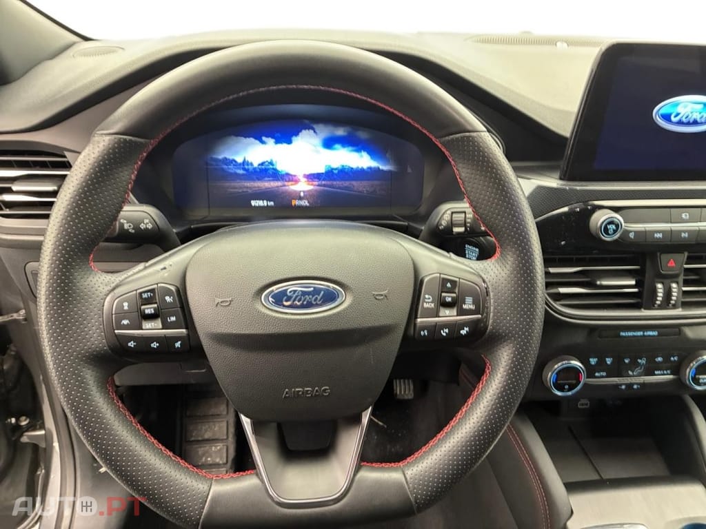 Ford Kuga 2.5 FHEV ST-Line X