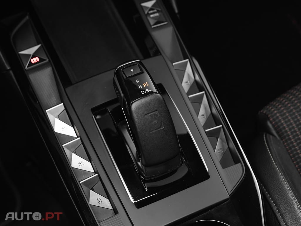 DS DS3 Crossback E-TENSE PERFORMANCE LINE