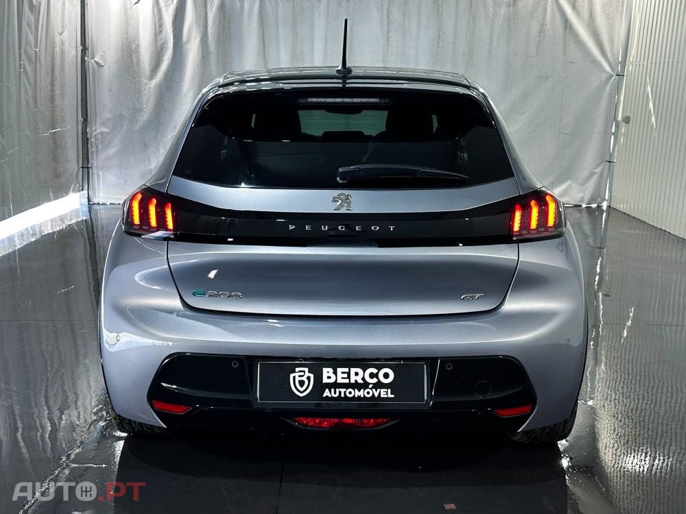 Peugeot E-208 50 kWh GT Pack