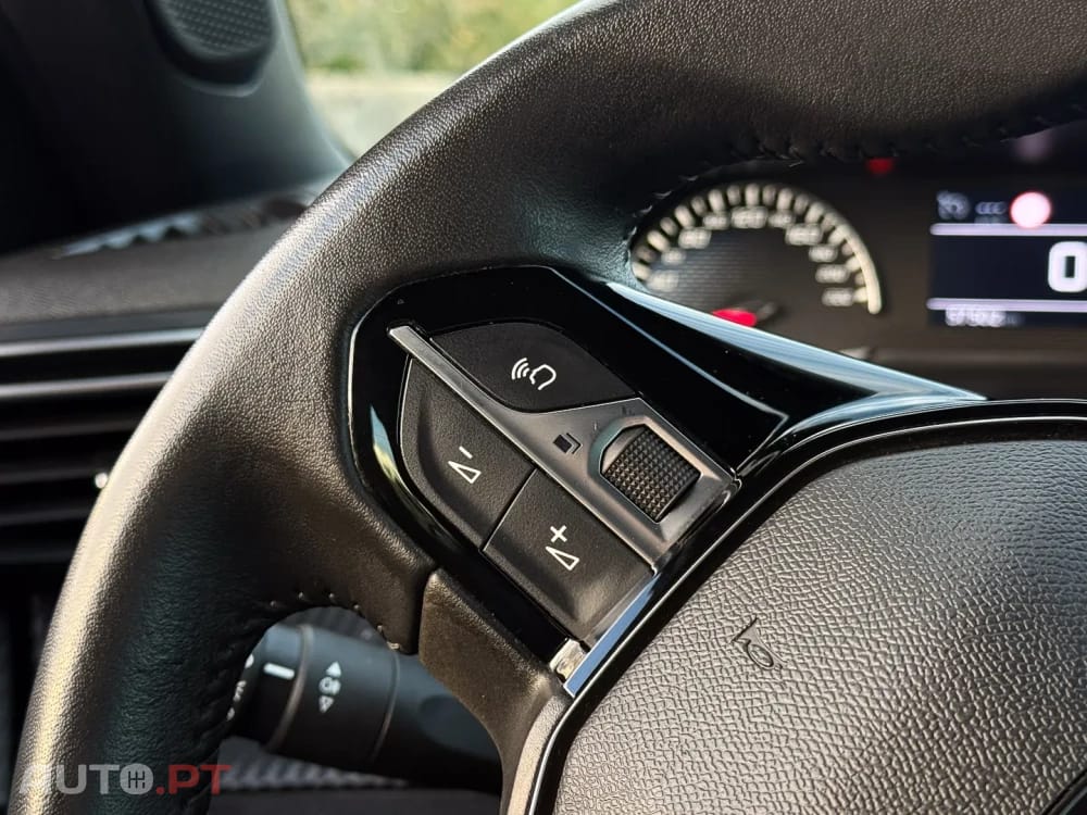 Peugeot 2008 1.2 PureTech Active Pack