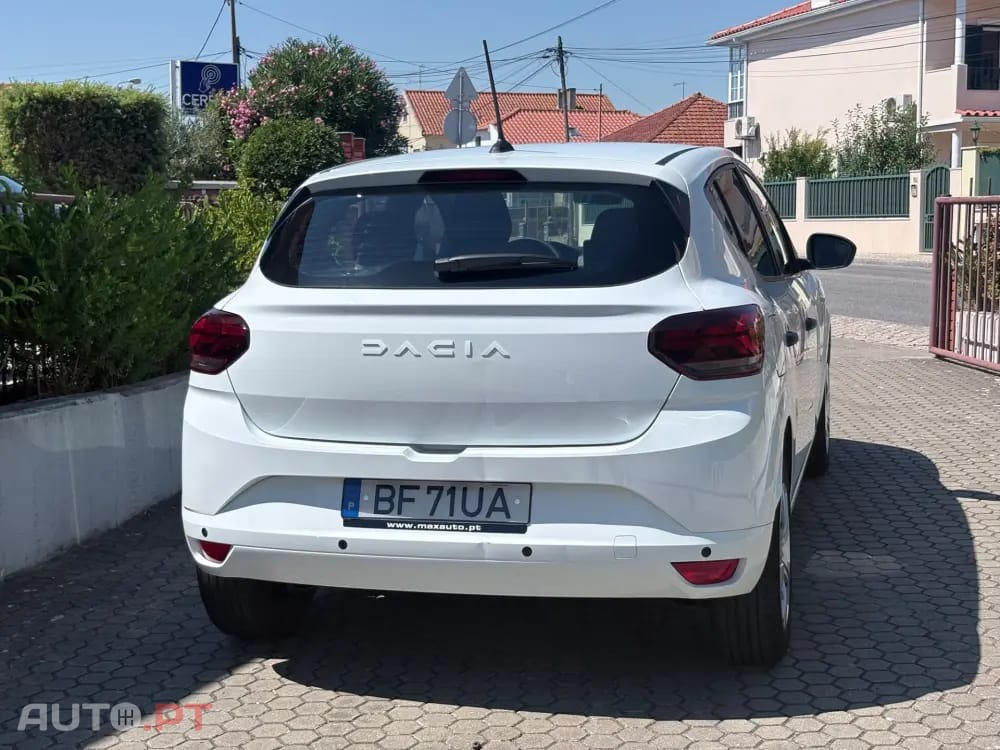 Dacia Sandero 1.0 ECO-G Essential Bi-Fuel