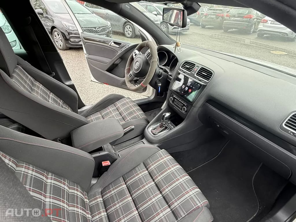 Volkswagen Golf 2.0 GTI DSG