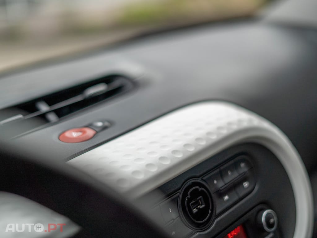 Renault Twingo 1.0 SCe Night&Day