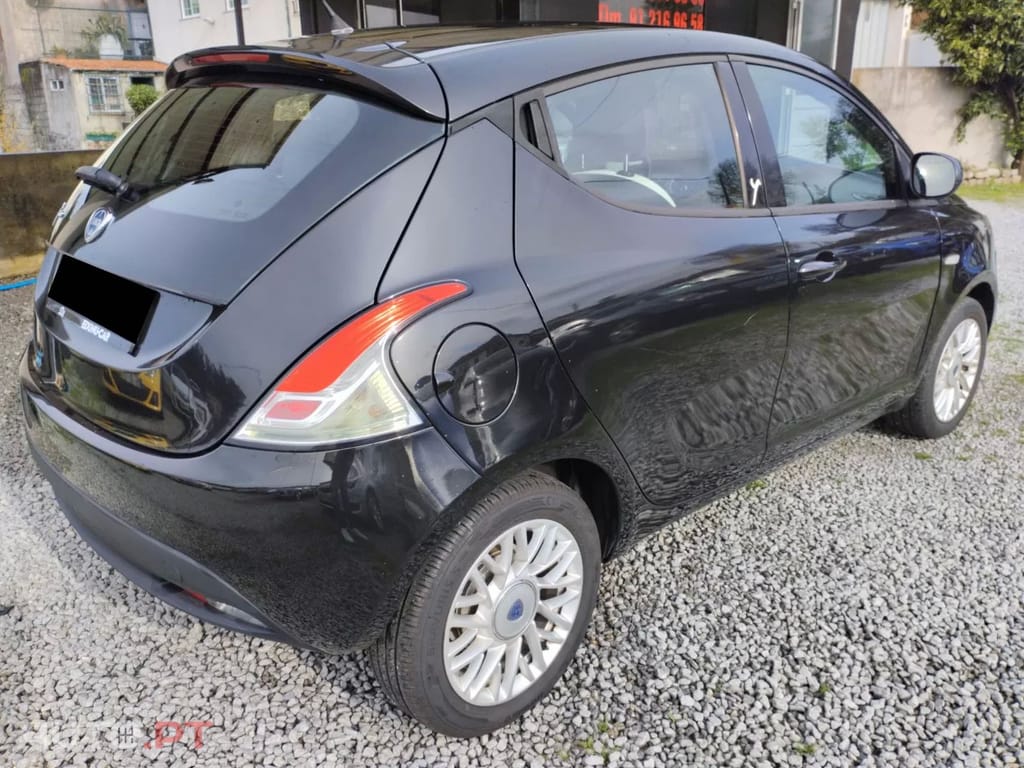 Lancia Ypsilon 1.2 S&S Gold