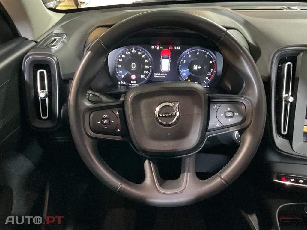 Volvo XC40 1.5 T2 Momentum Core
