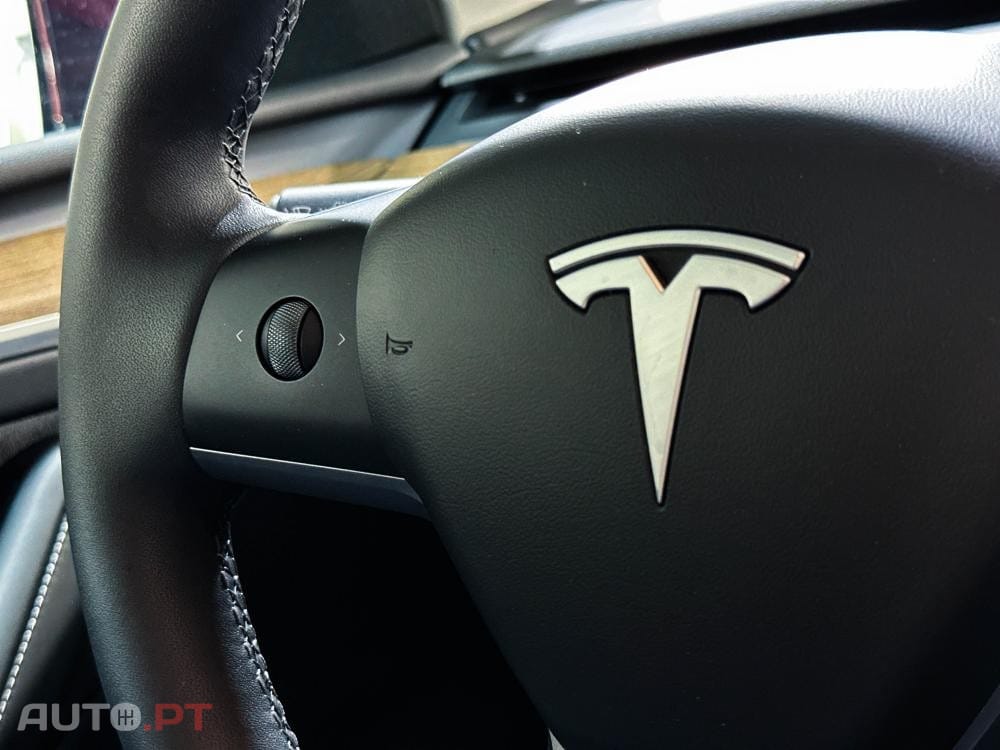 Tesla Model Y Long Range RWD