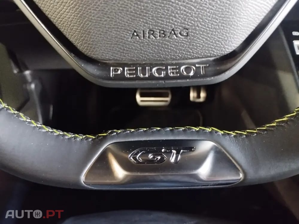 Peugeot 2008 1.2 PureTech GT EAT8