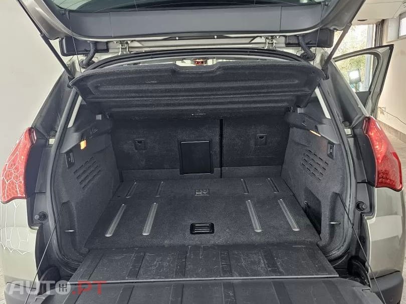 Peugeot 3008 2.0 HDi Hybrid4 88g