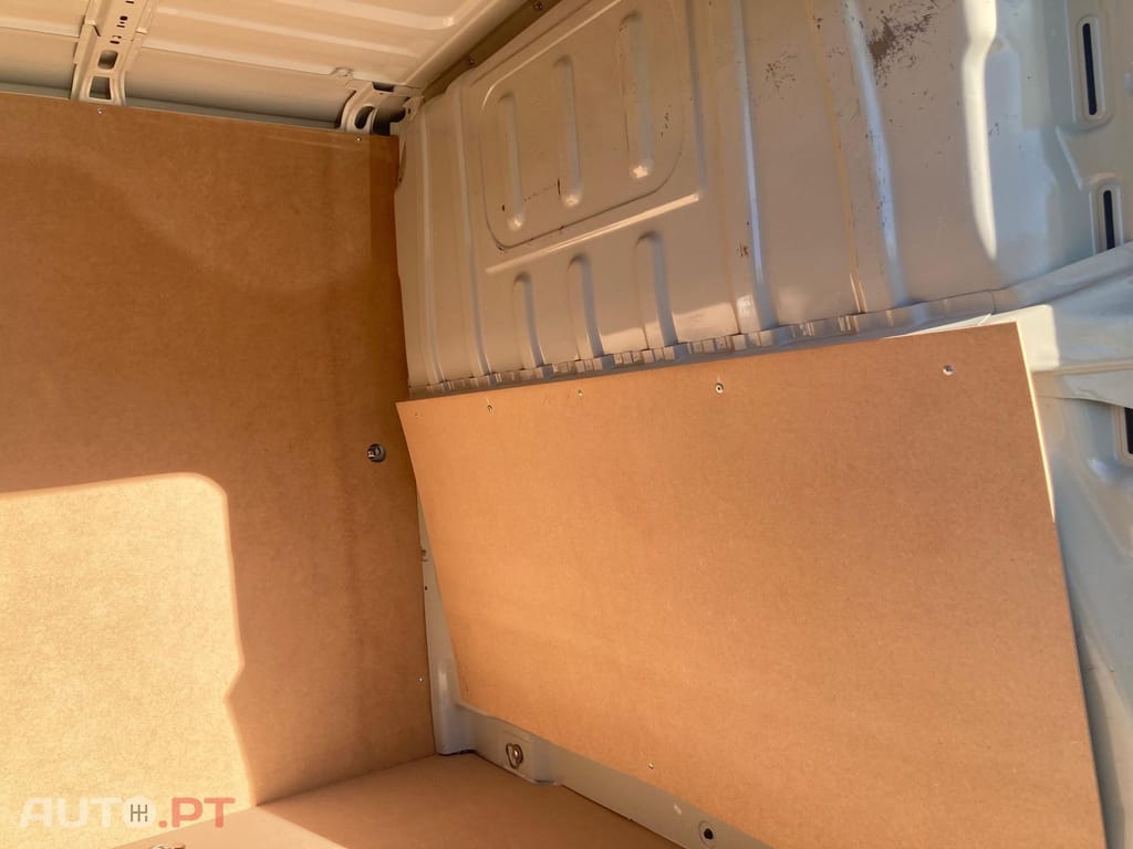 Peugeot Boxer 2.2 BLUEHDI 330 L2H1