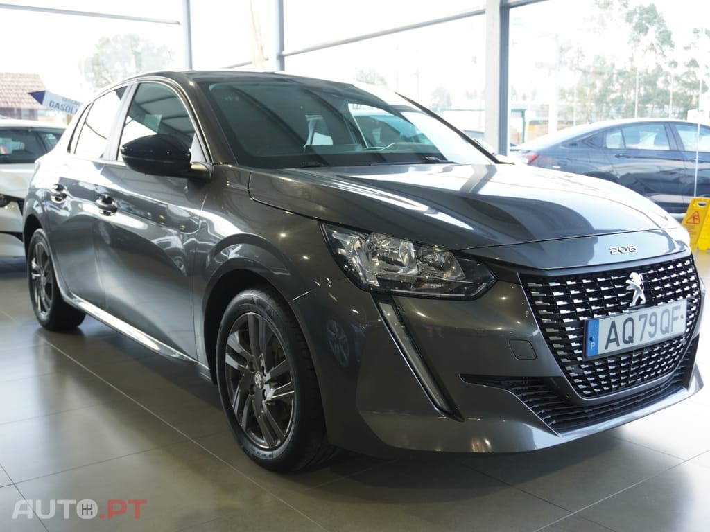 Peugeot 208 1.5 BlueHDi — fotografia 2